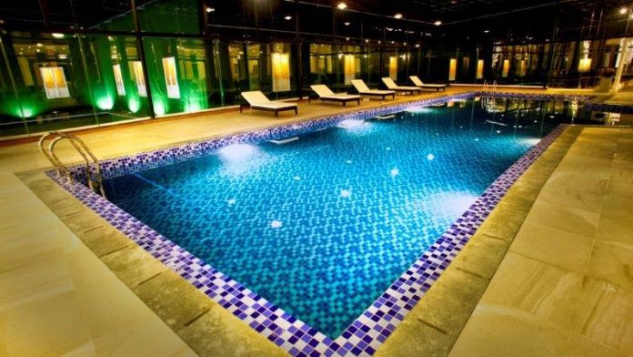 Hồ bơi khách sạn LaDalat Hotel 