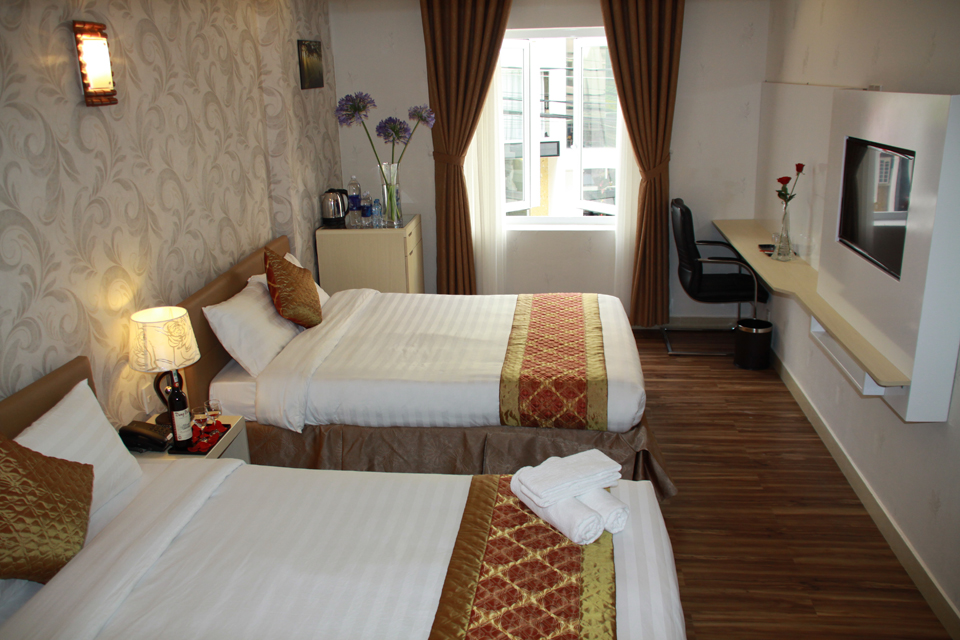phòng Deluxe Quadruple hotel arapang Đà Lạt