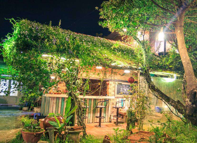 Moonrise Garden