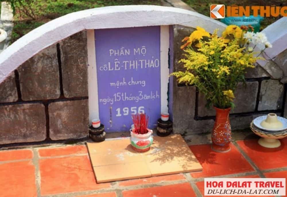 Phần mộ của Lê Thị Thảo