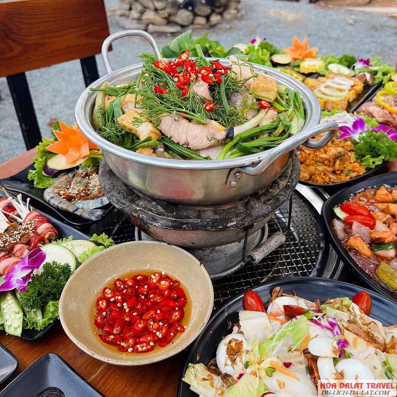 Các món ăn đặc trưng của núi rừng ở quán Túy Tửu Lầu