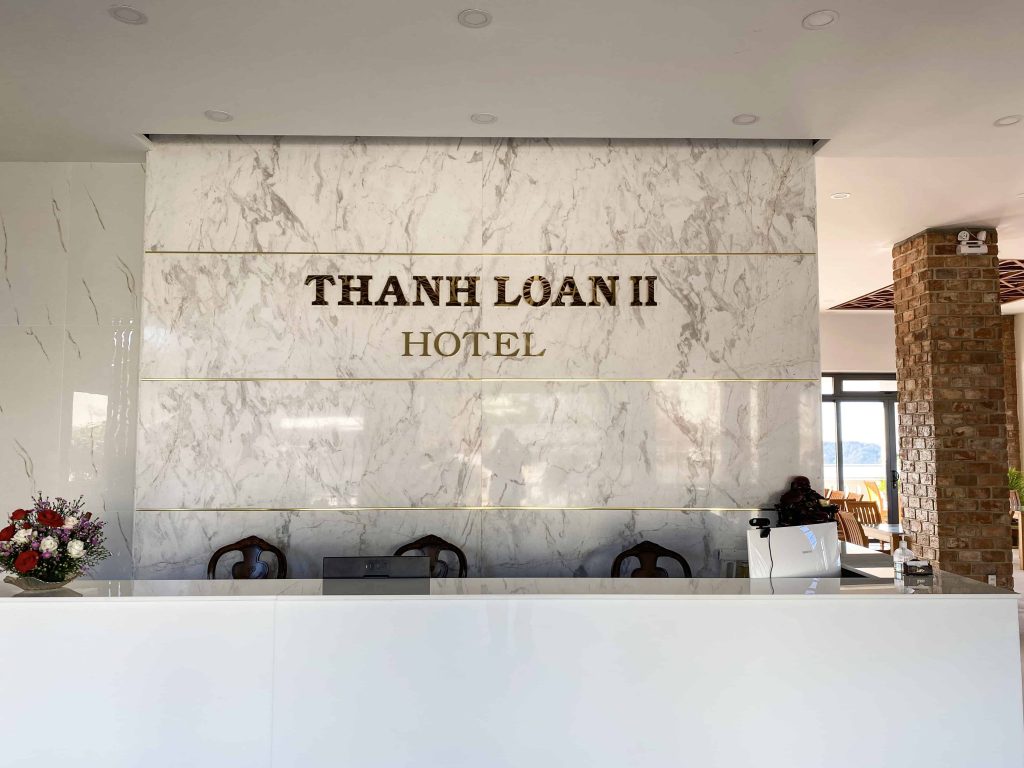 Quầy lễ tân khách sạn Thanh Loan