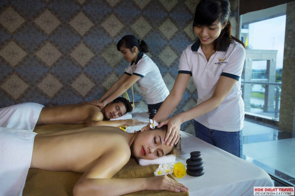 Tại Mường Thanh tận hưởng dịch vụ massage