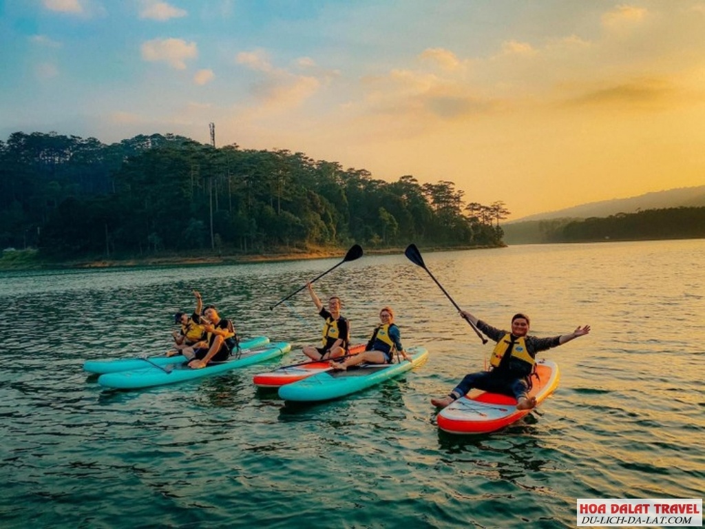 Chèo thuyền kayak Hồ Tuyền Lâm