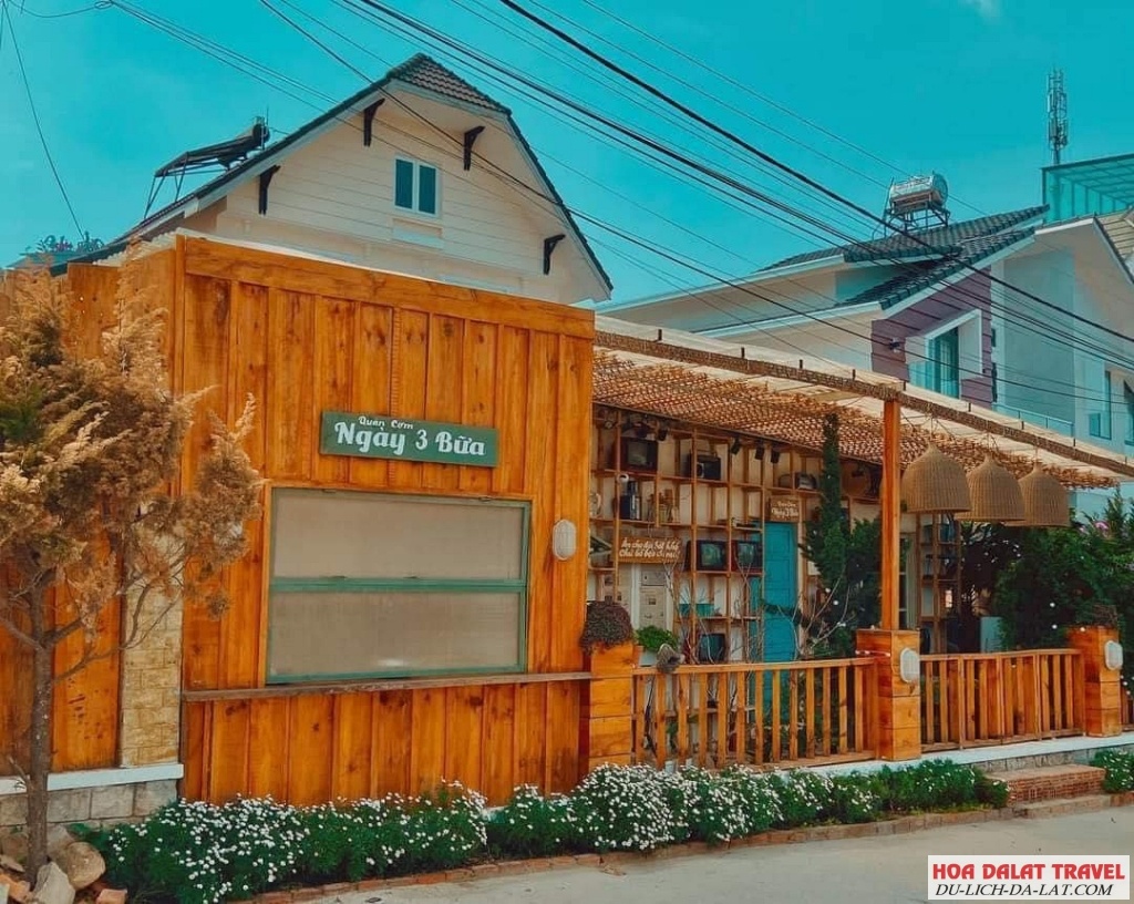 Quán cơm Ngày 3 Bữa
