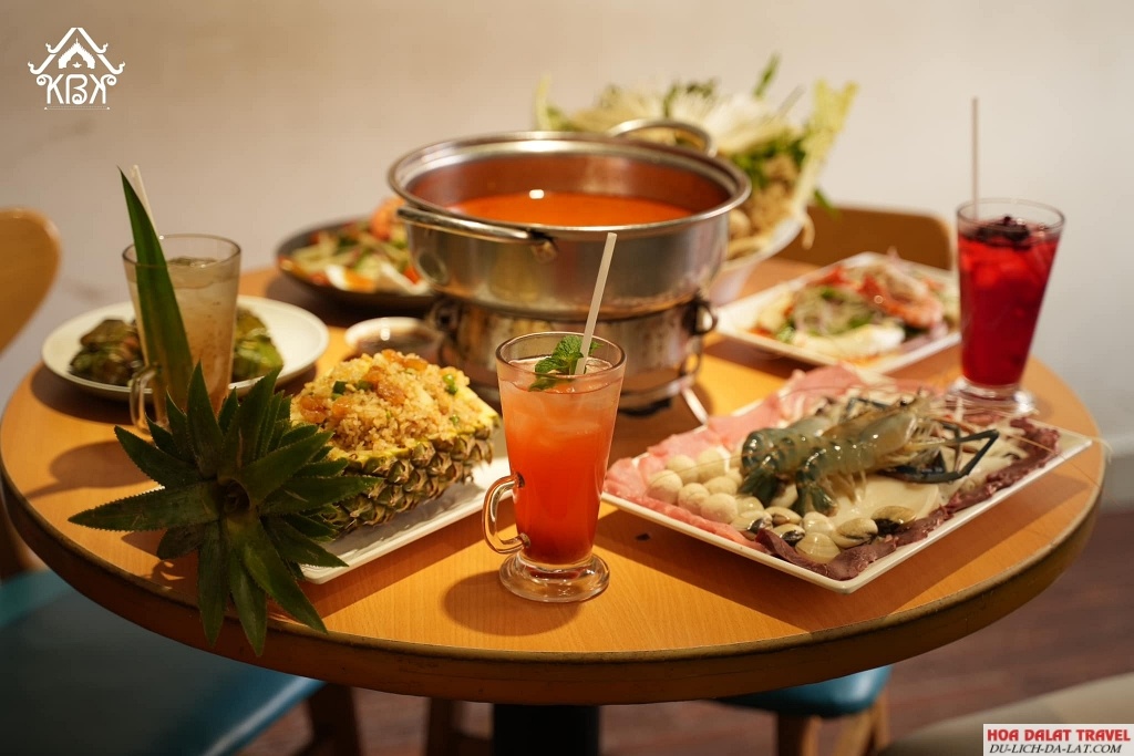 Khap Bun Kha là một nhà hàng nổi tiếng ở Đà Lạt chuyên về các món Thái