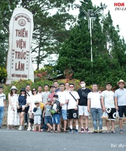 Du khách check-in tại Thiền viện Trúc Lâm trong tour city Đà Lạt 1 ngày