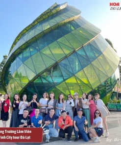 Tham quan Quảng Trường Lâm Viên khi đi tour nội thành Đà Lạt