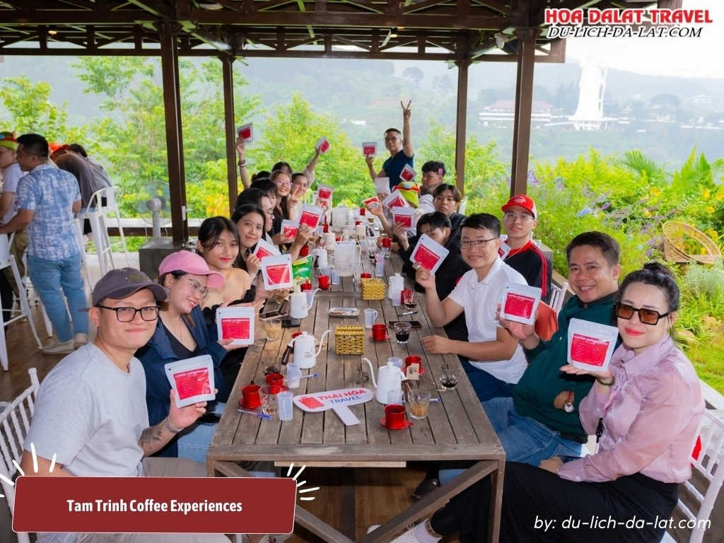 Thưởng thức cà phê chất lượng cao được sản xuất tại chỗ tại Tam Trinh Coffee Experiences 