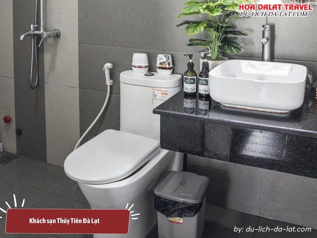 Tiện nghi trong WC tại khách sạn Thủy Tiên