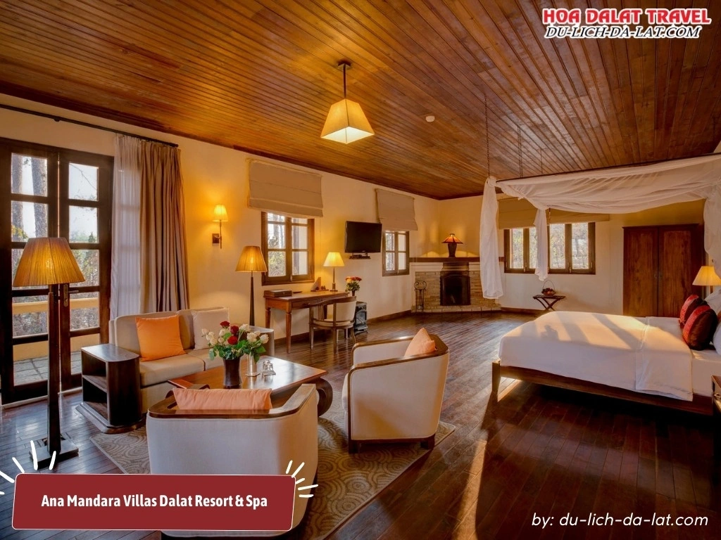 Phòng nghỉ Ana Mandara Villas Dalat Resort & Spa được thiết kế với phong cách cổ điển, nội thất lôi cuốn, đầy đủ tiện nghi hiện đại 