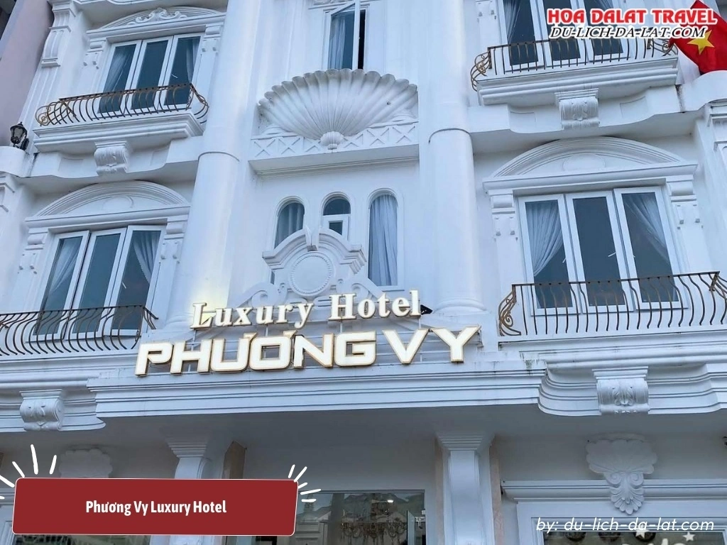 Mặt tiền và thiết kế sang trọng cuả Phương Vy Luxury Hotel