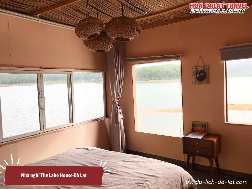 Không gian phòng nghỉ ở The Lake House Đà Lạt