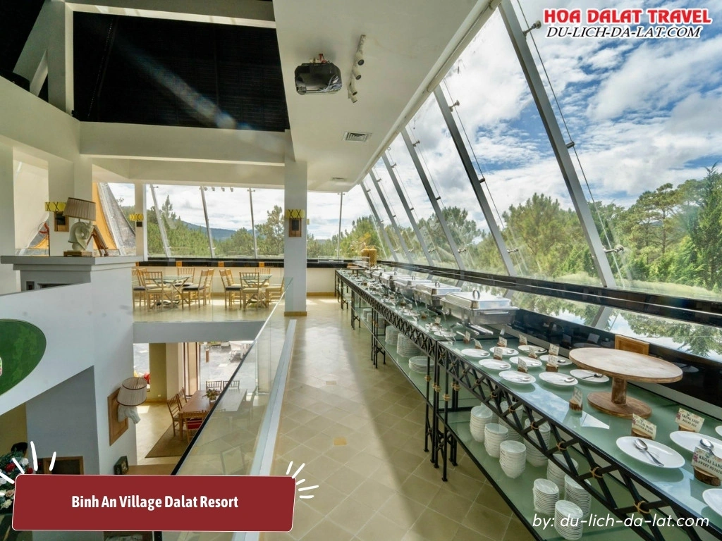 Nhà hàng 5 Hoa ở Binh An Village Dalat Resort phục vụ ẩm thực Việt và Tây cao cấp