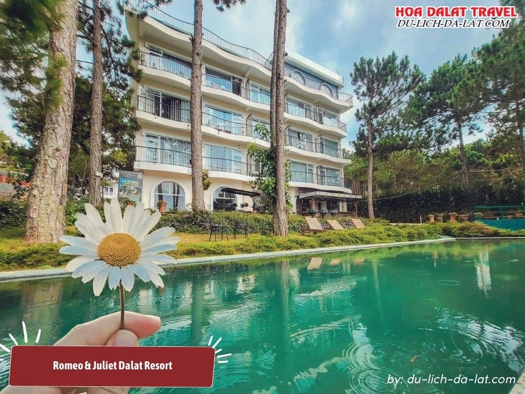 Romeo & Juliet Dalat Resort là khu nghỉ dưỡng 3 sao nằm trong khu du lịch quốc gia hồ Tuyền Lâm