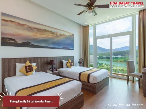 Phòng gia đình hướng hồ tại Dalat Wonder Resort với nội thất sang trọng, diện tích 40m², phù hợp cho gia đình