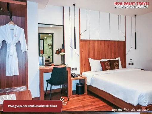 Phòng Superior Double tại Hôtel Colline với thiết kế sang trọng, giường đôi thoải mái và không gian ấm cúng, lý tưởng cho kỳ nghỉ thư giãn