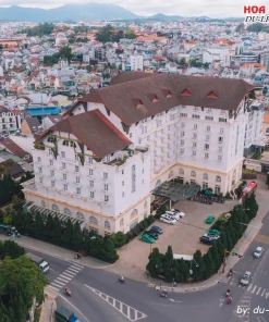 Khách sạn Sài Gòn Đà Lạt tọa lạc tại trung tâm thành phố Đà Lạt