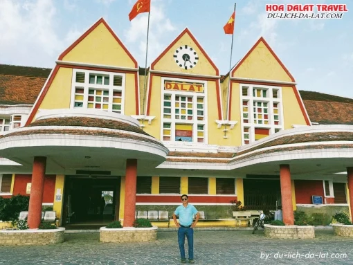 Check in tại nhà ga Đà Lạt trong chương trình tour Bình Dương Đà Lạt 4 ngày 3 đêm