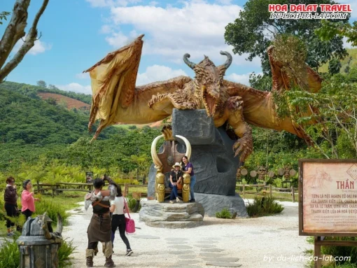 Tham quan God Valley Đà Lạt với mô hình tượng thần khổng lồ