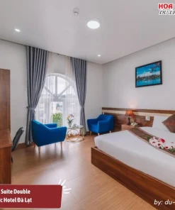 Phòng Suite Double tại Anh Đức Hotel diện tích 28m2, có giường đôi, phòng tắm riêng, minibar, TV, quạt điện, có cửa sổ thoáng đãng và tầm nhìn đẹp