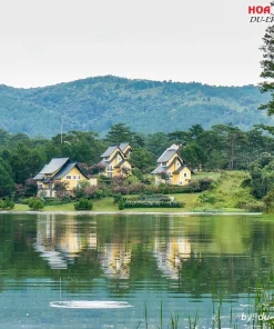 Bình An Village Đà Lạt Resort nằm bên bờ hồ Tuyền Lâm thơ mộng