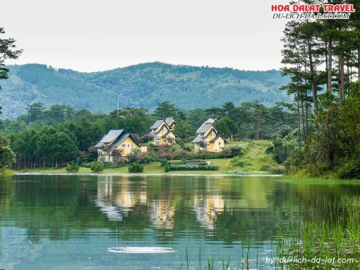 Bình An Village Đà Lạt Resort nằm bên bờ hồ Tuyền Lâm thơ mộng