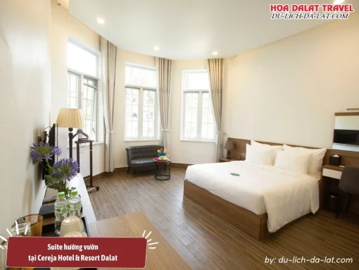 Phòng Suite Hướng Vườn tại Cereja Hotel và Resort Dalat có diện tích 42m2, với tiện nghi phòng cao cấp, nội thất gỗ sang trọng với giường King size êm ái, sofa tiện nghi, không gian thư giãn và gần gũi với thiên nhiên