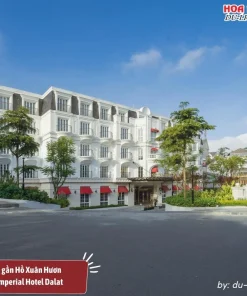 Khách san Golden Imperial có vị trí đắc địa gần Hồ Xuân Hương