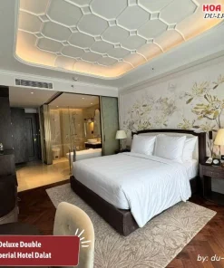 Phòng Deluxe Double tại Golden Imperial Hotel Đà Lạt thoải mái và tiện nghi có diện tích khoảng 28m2, được trang bị giường đôi, minibar, két an toàn, bàn làm việc và phòng tắm riêng
