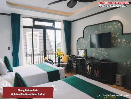 Phòng Deluxe Twin tại Goldient Boutique Hotel có diện tích 40m2, trang bị 2 giường đôi lớn, có ban công riêng
