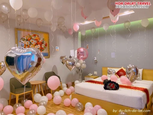 Dịch vụ trang trí phòng theo yêu cầu của khách sạn Interstella Đà Lạt