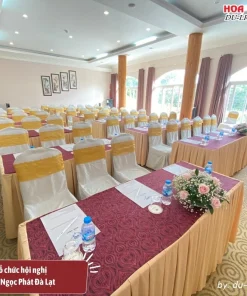 Phòng tổ chức hội nghị ở Ngọc Phát Hotel Đà Lạt có phòng họp và hội nghị chuyên nghiệp, sức chứa lớn