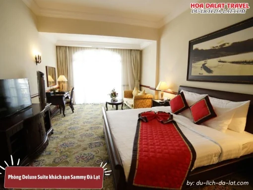 Phòng Deluxe Suite tại Khách sạn Sammy Đà Lạt là lựa chọn sang trọng và rộng rãi cho du khách, với diện tích 68m2, có ban công và cửa sổ