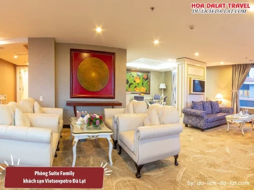 Phòng Suite Family tại khách sạn Vietsovpetro Đà Lạt rộng 50m2, 2 giường đôi, thoải mái, tiện nghi cho gia đình
