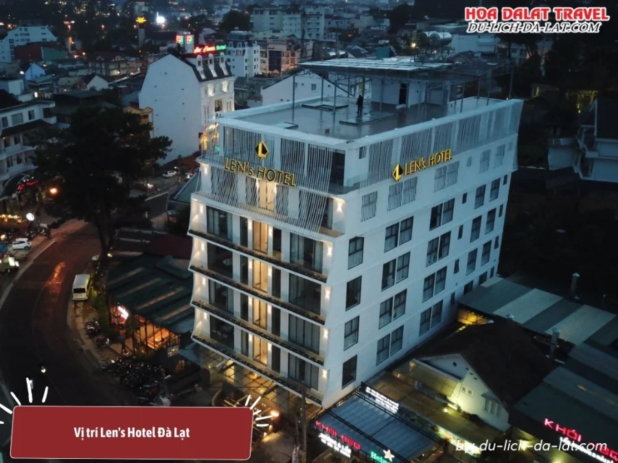 Len's Hotel có vị trí gần trung tâm Đà Lạt