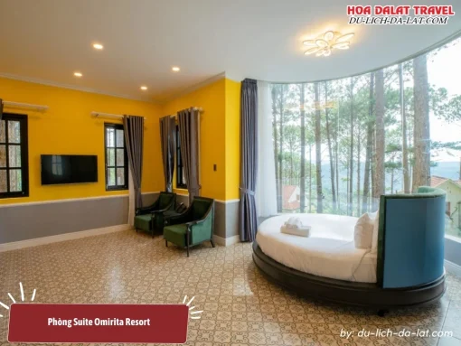 Phòng Suite tại Omirita Resort Dalat với giường tròn độc đáo, cửa sổ kính lớn lãng mạn và gần gũi thiên nhiên