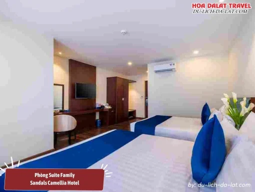 Phòng Suite Family tại Sandals Camellia Hotel Đà Lạt có diện tích khoảng 35m2, trang bị 2 giường đôi thoải mái và tiện nghi