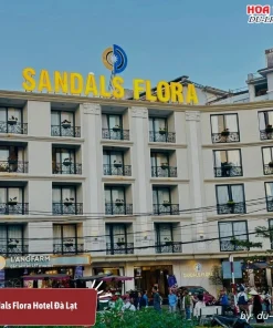 Sandals Flora Hotel là khách sạn 3 sao ngay trung tâm thành phố và liền kề chợ Đà Lạt