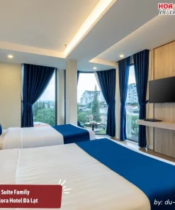 Phòng Suite Family tại Sandals Flora Hotel Đà Lạt có diện tích khoảng 30-40m2, trang bị 2 giường đôi, tiện nghi đầy đủ