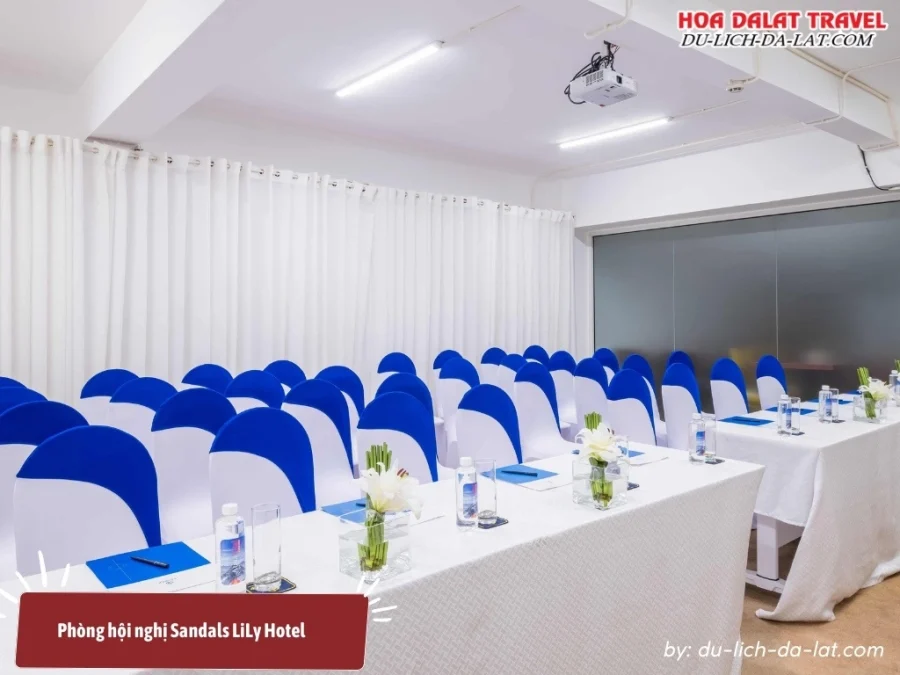 Phòng meeting tại Sandals Lily Hotel Đà Lạt sang trọng, rộng 60 m2, nằm tại tầng hầm