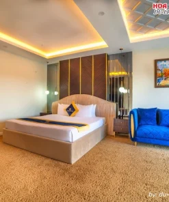 Phòng nghỉ Sandals Lily Hotel Đà Lạt sang trọng và hiện đại, đều được trang bị đầy đủ tiện nghi như máy điều hòa, tủ lạnh mini, tủ quần áo, bàn làm việc