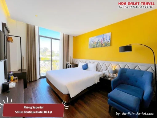 Phòng Superior tại Stillus Boutique Hotel Đà Lạt có thiết kế tối giản, diện tích 18m2, đầy đủ tiện nghi