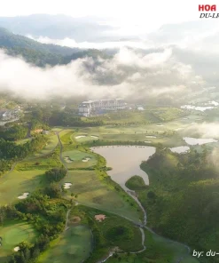 Swiss-Belresort Tuyền Lâm bao quanh bởi rừng thông và sân golf yên bình và thơ mộng