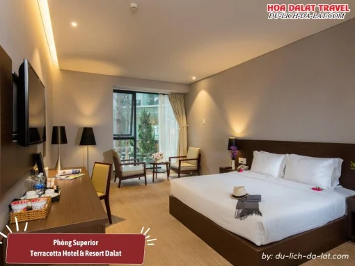 Phòng Superior tại Terracotta Hotel và Resort Đà Lạt có diện tích 35m2, được trang bị 1 giường đôi, cùng các tiện nghi hiện đại, sang trọng