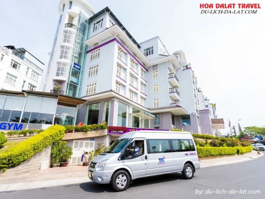 TTC Hotel Ngọc Lan có xe đưa đón