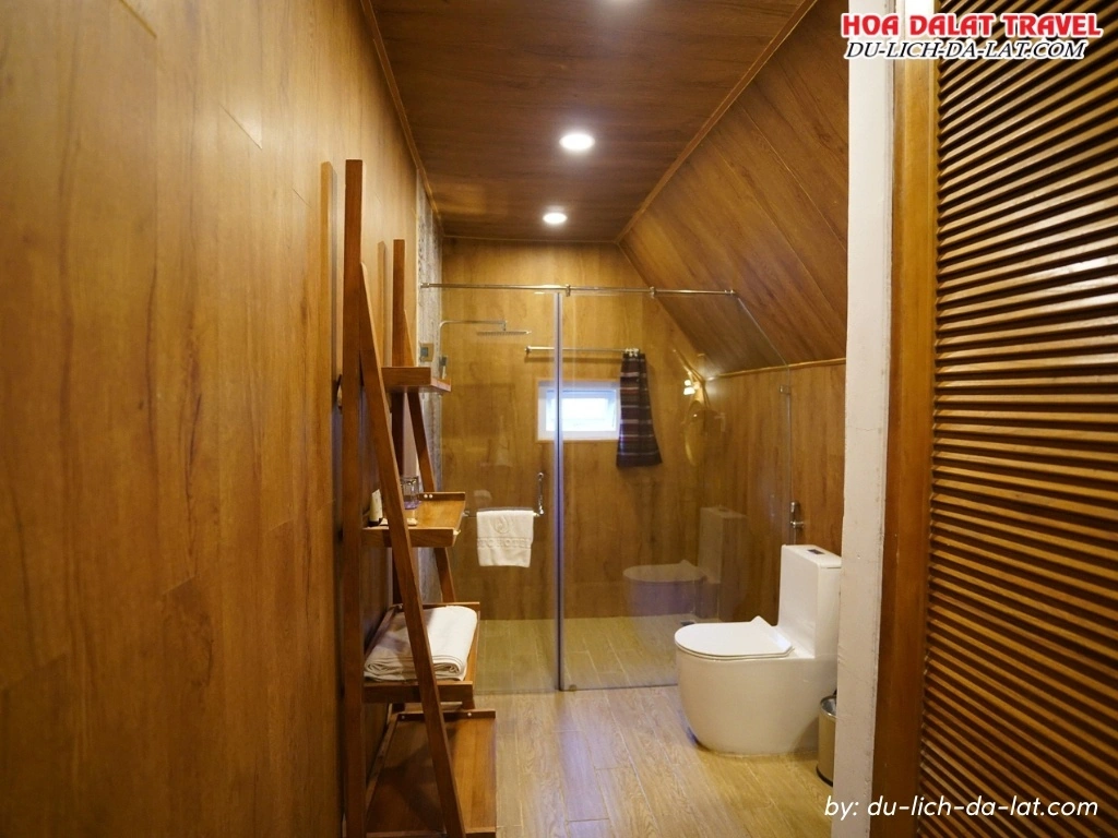 Tiện nghi phòng tắm ở Đồi Mộng Mơ