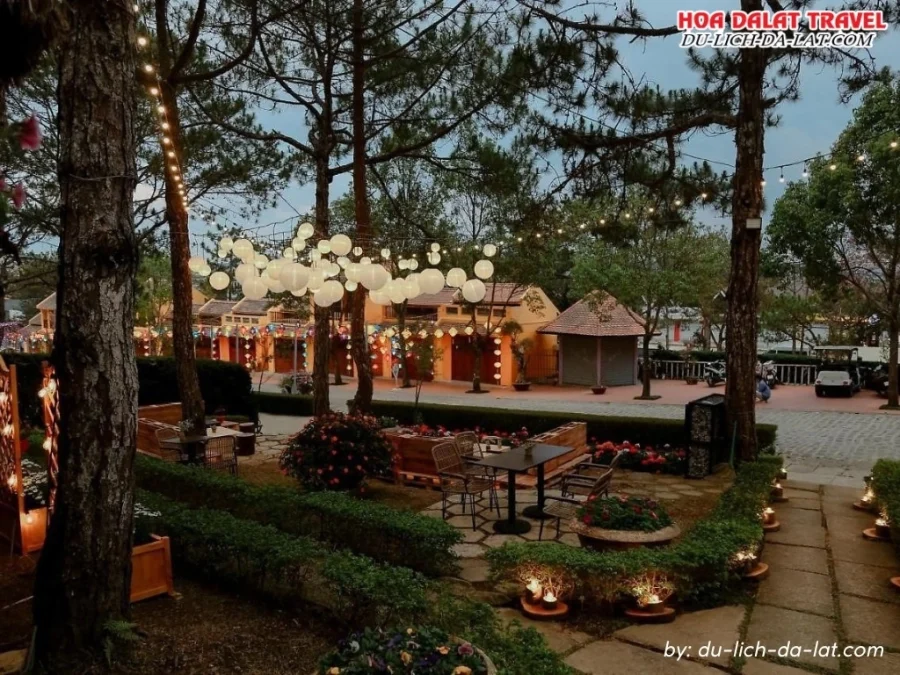 Khuôn viên Đồi Mộng Mơ Resort Đà Lạt