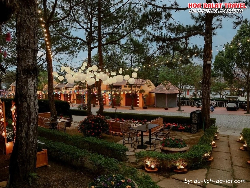Khuôn viên Đồi Mộng Mơ Resort Đà Lạt