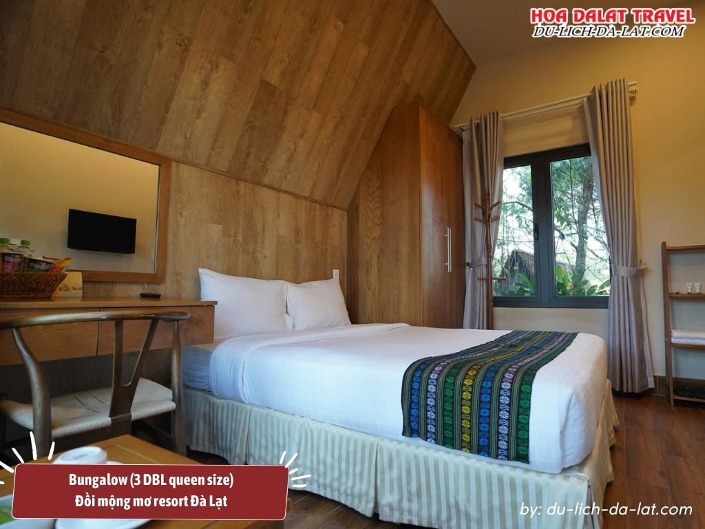 Bungalow (3 giường đôi Queen size) tại Đồi mộng mơ resort Đà Lạt có diện tích 22m2, phù hợp cho 2 người lớn